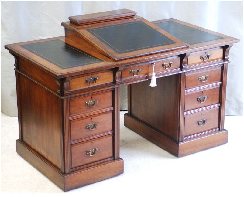 4032 Antique Walnut Dickens Desk (3)